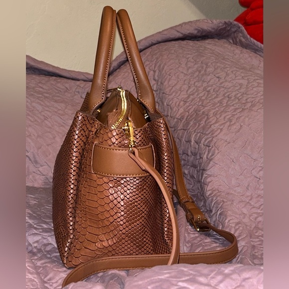 Mellow World Vegan Leather Cognac Crossbody. Snakeskin texture. Gently Usef. - Picture 8 of 11